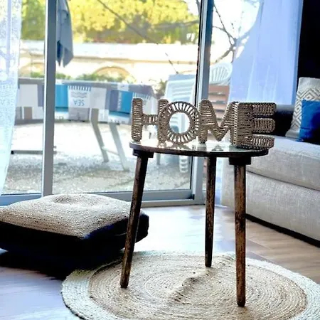 *la Brise Marine*piscine*parking*clim* * Le Grau-du-Roi